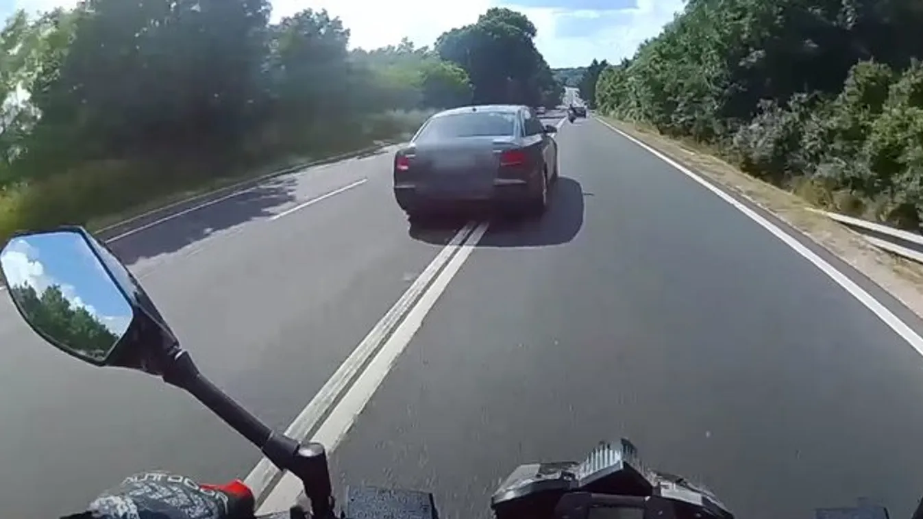 Ilyen őrült jelenetet magyar utakon nem, maximum a Cobra 11-ben láttunk eddig – videó