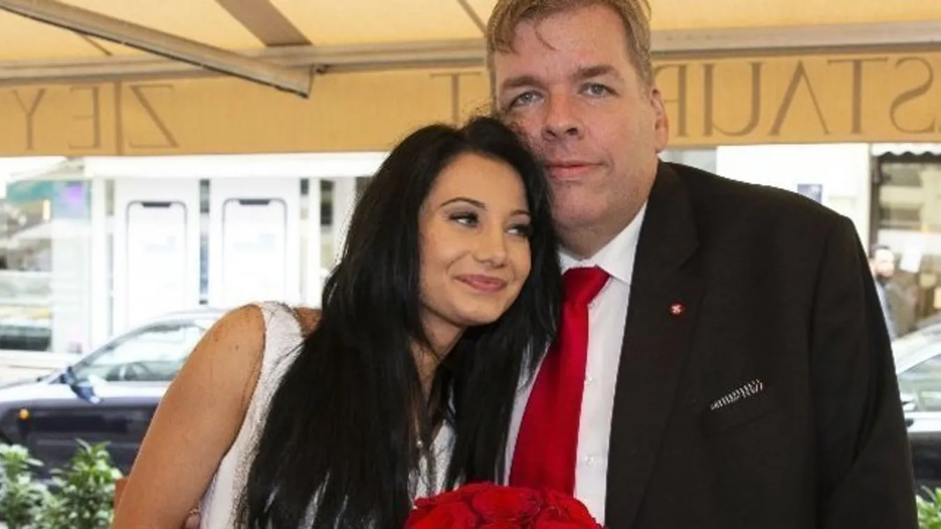 Hoppá! Nem akárkivel látták együtt a válófélben lévő Schmuck Andort
