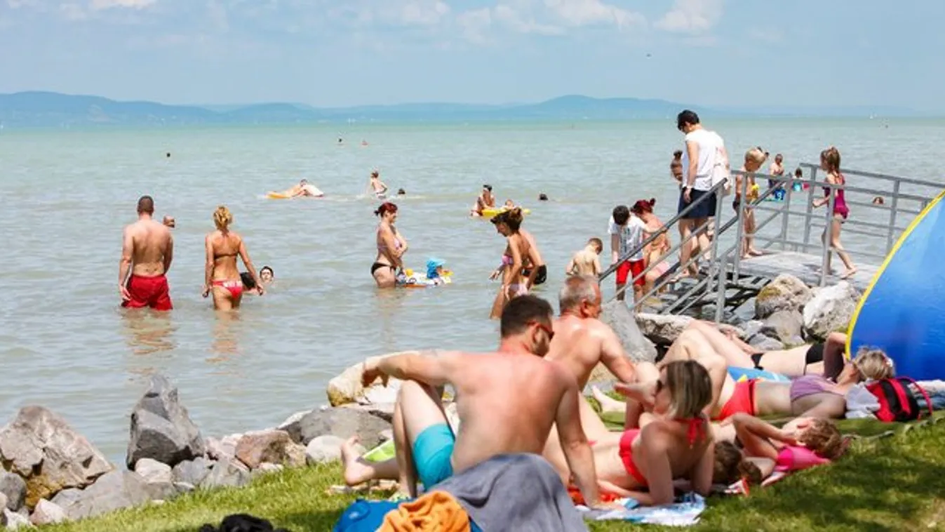 Elképesztő: ennyiért strandolhatunk Tihanyban