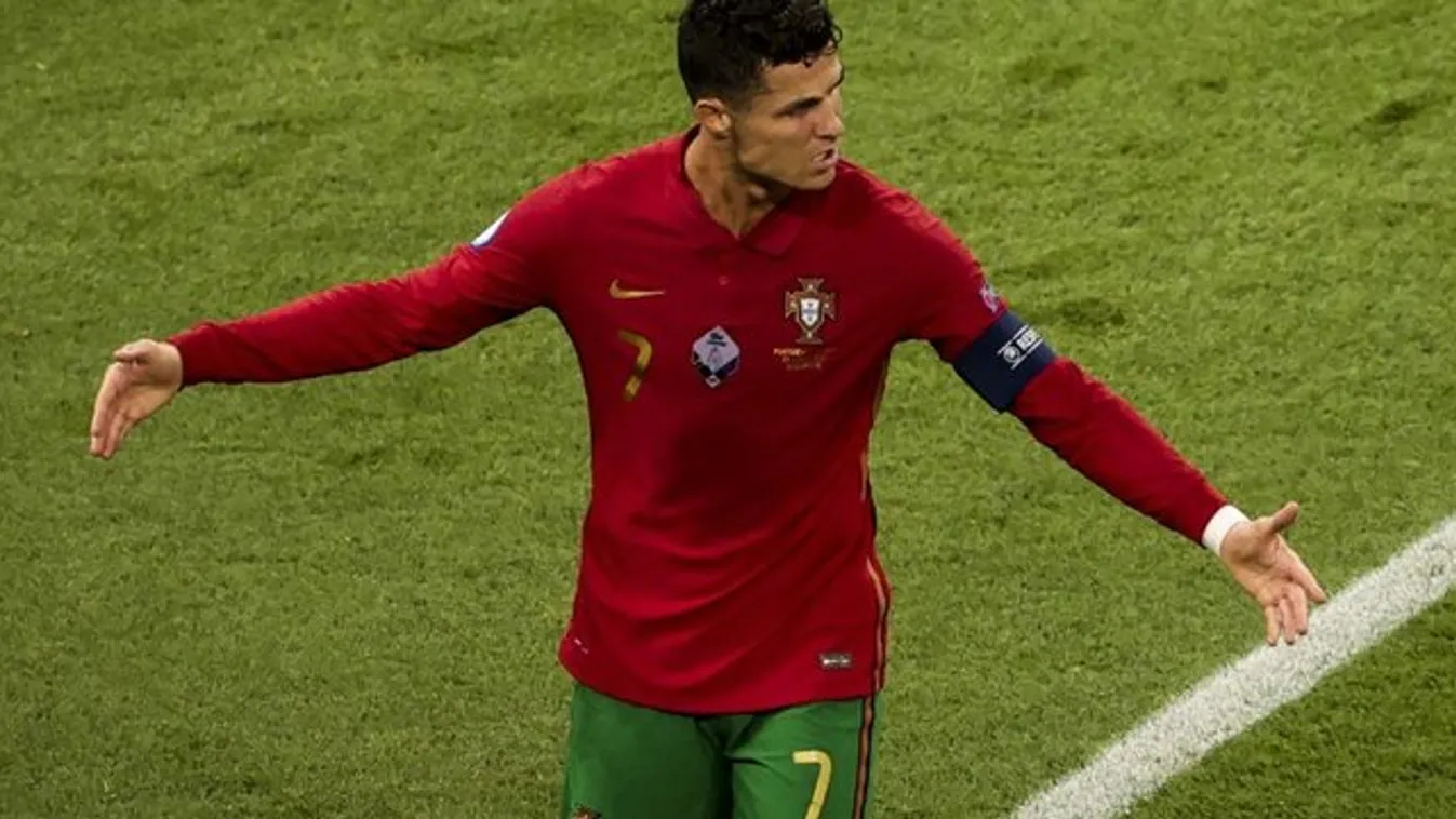 Balhé a Puskás Arénában: lerohanták a meccs után Cristiano Ronaldót – videó