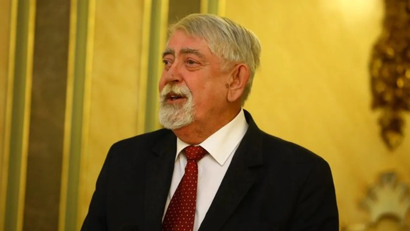 Kásler Miklós: Nagy erőkkel folyik az egészségügy fejlesztése