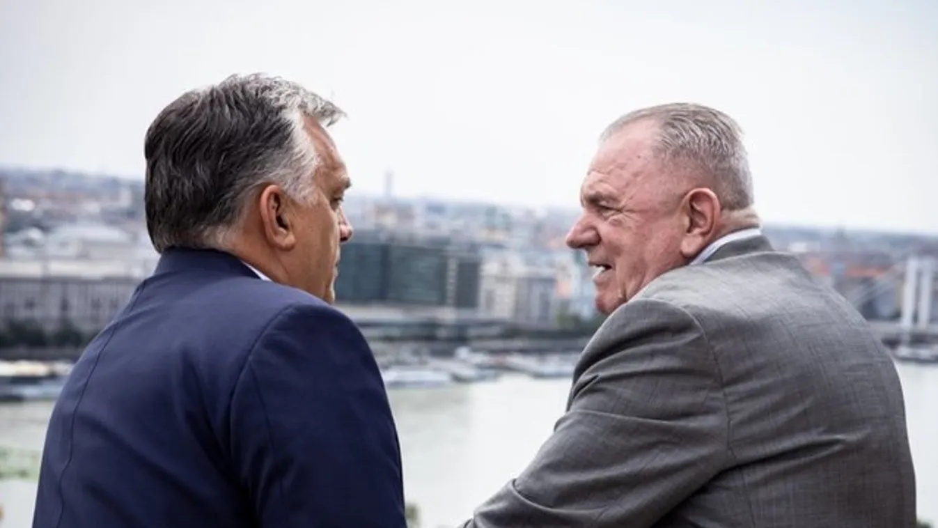 Szőke Szikla a vár fokán – így köszöntötte Orbán Viktor a nyolcvanéves Mészöly Kálmánt