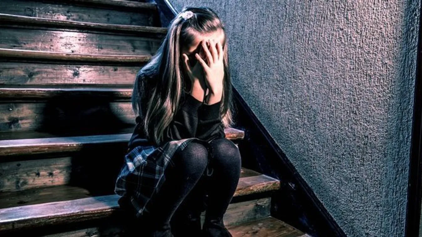 Éveken keresztül szörnyű dolgokra kényszerítette lányait a nyolcgyerekes magyar apuka - 18+