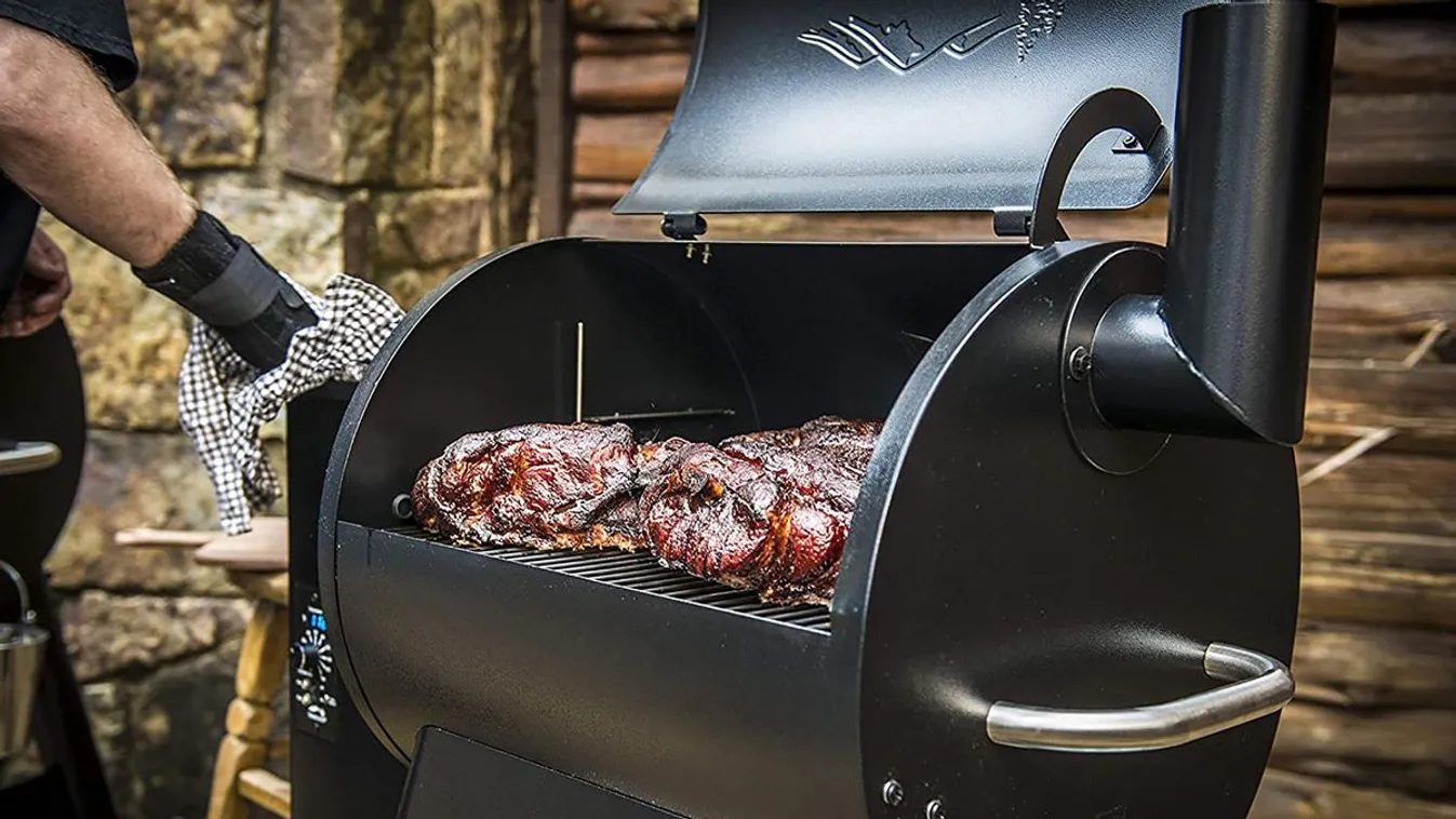 Szmókerezés vagy grillezés? Így süssünk a szabadban