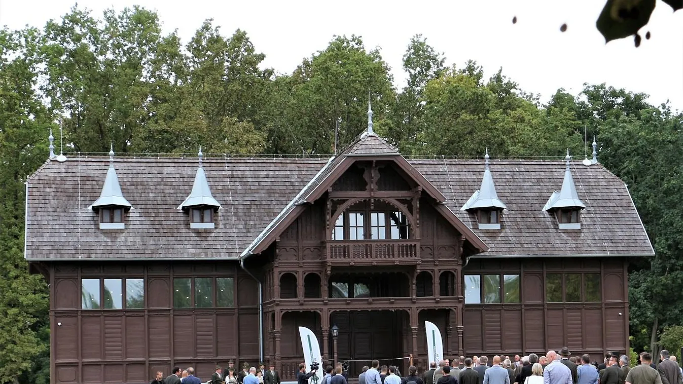 Megújult millenniumi pavilont és tanösvényt is átadtak Gemencen