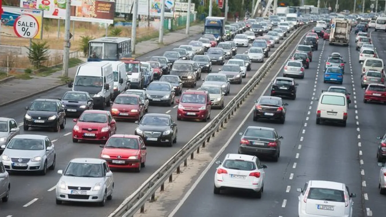 Figyelem: 14 kilométeren torlódik a forgalom az M3-as autópályán