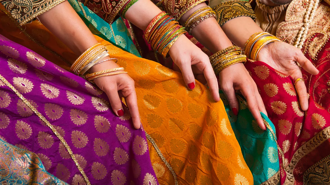 Szenvedélyes táncaival és színes kelméivel India a Balaton partjára költözik