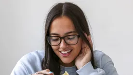 Egész életében egyetlen ételt volt csak hajlandó megenni a 18 éves tinilány: nem fogja elhinni, mi volt az - Videó