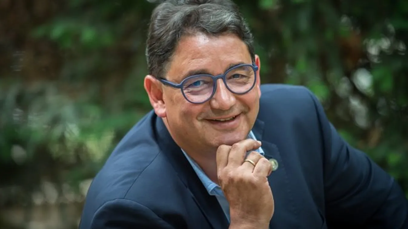 Merkely Béla megszólalt: Szeptembertől támadhatnak a variánsok