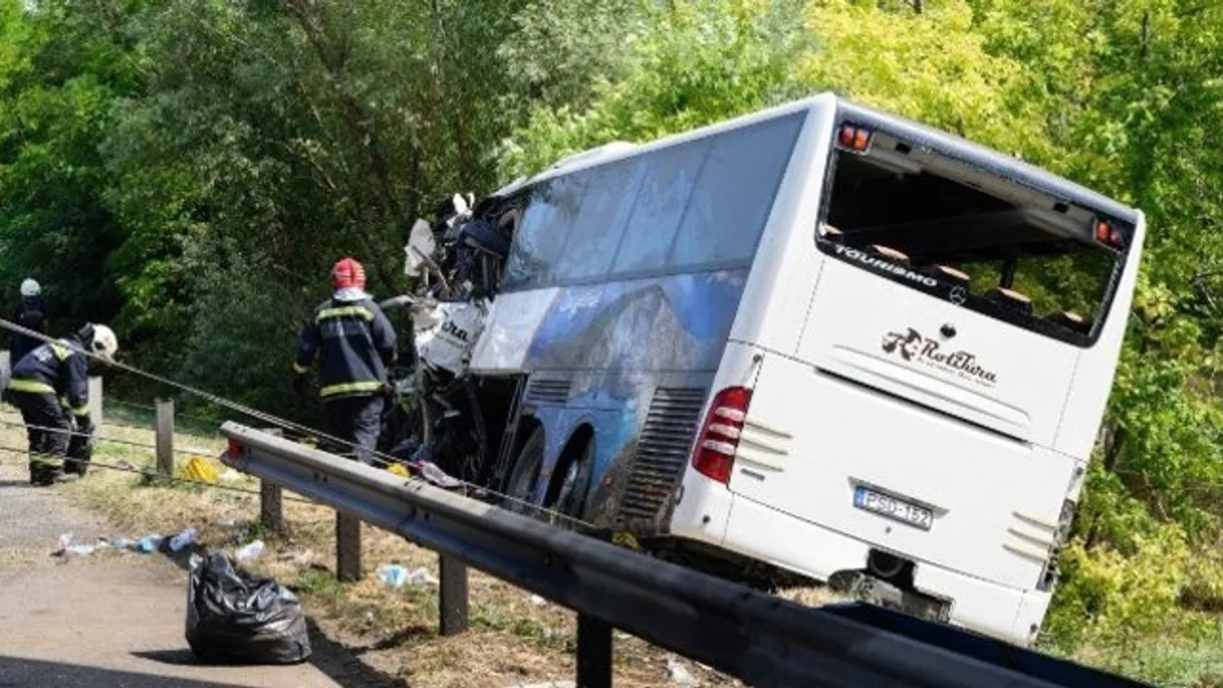 Halálos busztragédia az M7-esen: már korábban is bajba került a buszos cég