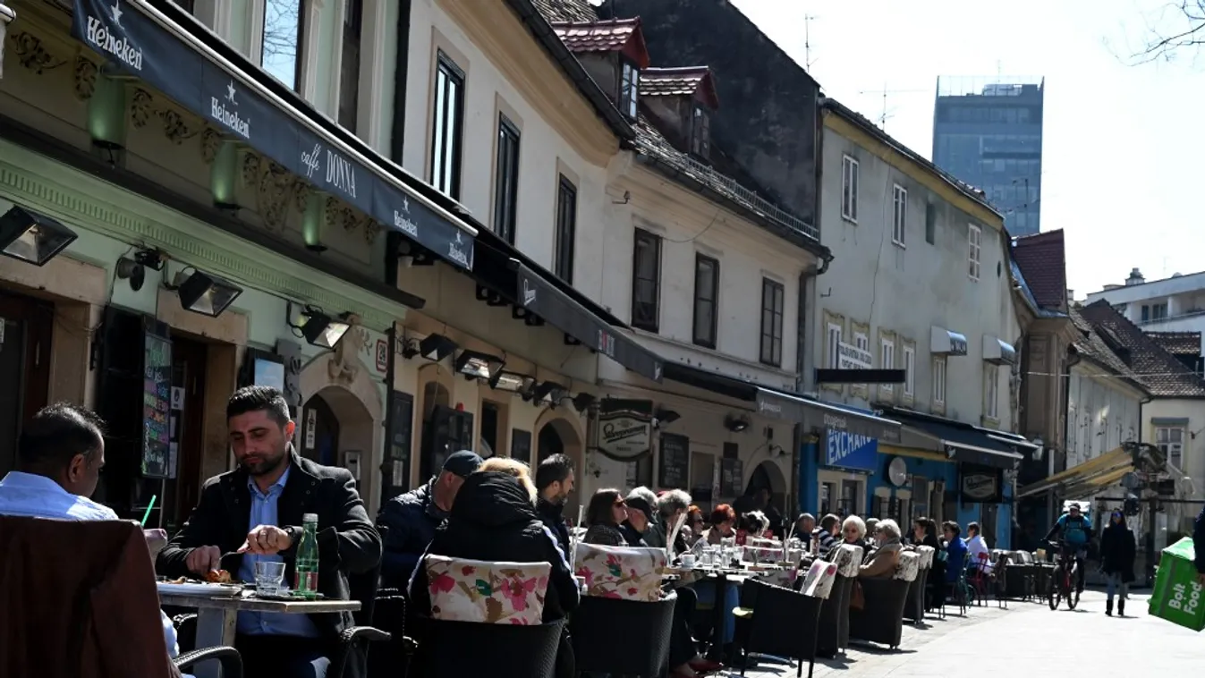 Horvátországban megnyitnak a kávézók belső terei