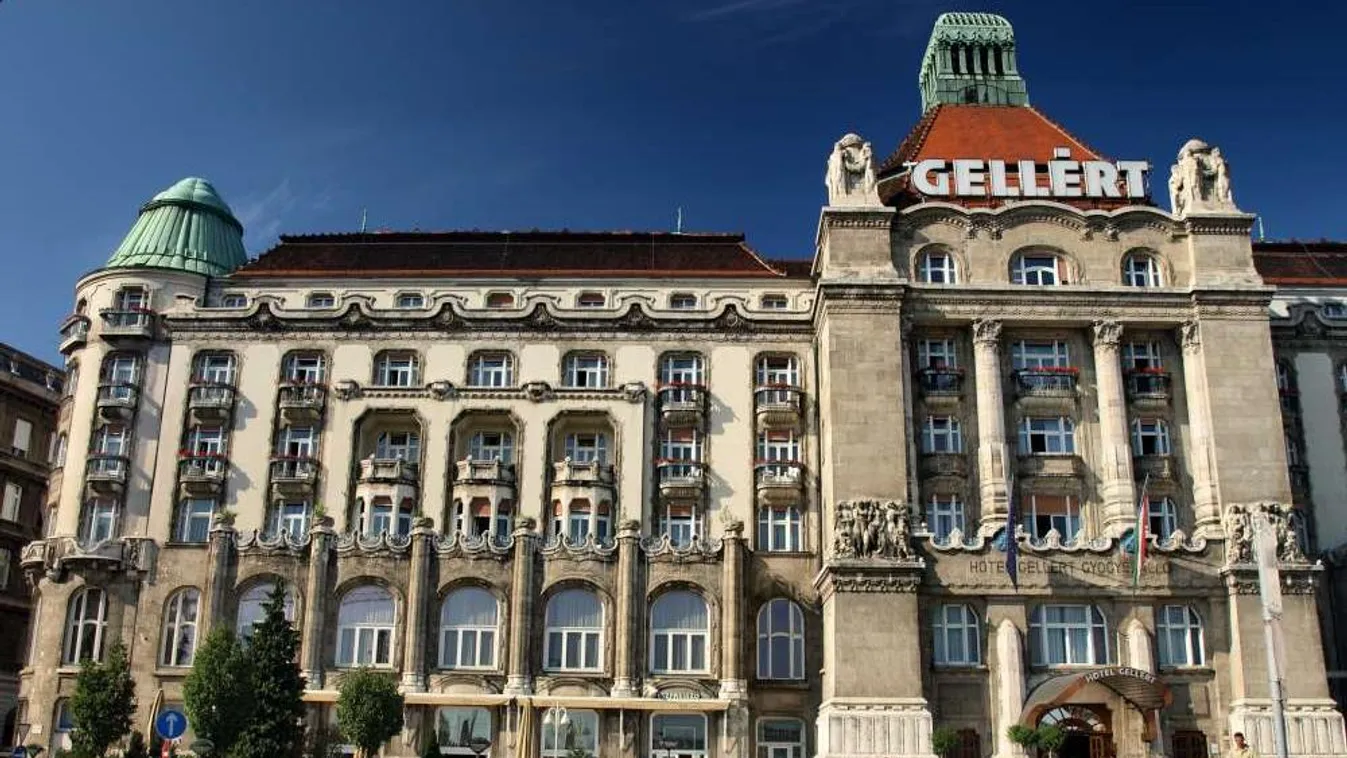 Az exkluzív hotelsétán olyan helyekre is bejuthatunk, ahova még a vendégek sem