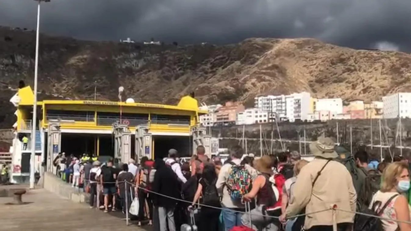 Komppal próbálnak hazajutni a nyaralók La Palma szigetéről