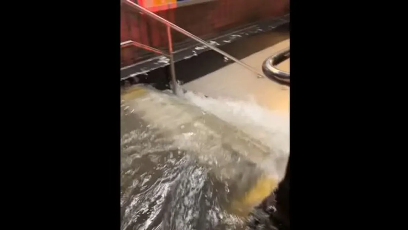Sokkoló felvételek: vízesésként zúdult az eső a metróaluljáróba