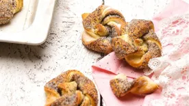 Így készítsen isteni mákos sütit mindössze 30 perc alatt!