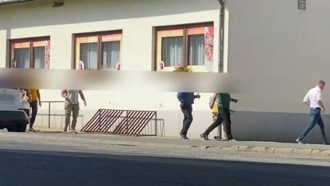 Újabb videó bizonyítja, Jakab Péter hazudott arról, hogy nincsenek testőrei