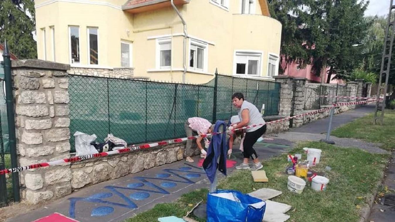 https://cdn.borsonline.hu/2021/10/3tWYyVR1w8Ej_gnNxt30m6ZLWSiDlkIzjvxInW8KWGo/fill/1347/758/no/1/aHR0cHM6Ly9jbXNjZG4uYXBwLmNvbnRlbnQucHJpdmF0ZS9jb250ZW50L2JlZWMyMmVlOTg3OTRmOTdhY2UyNTU1MjQzZGEyYzIw.jpg
