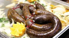 Végre kiderült a titok, így nem durran ki sütésnél a hurka és a kolbász