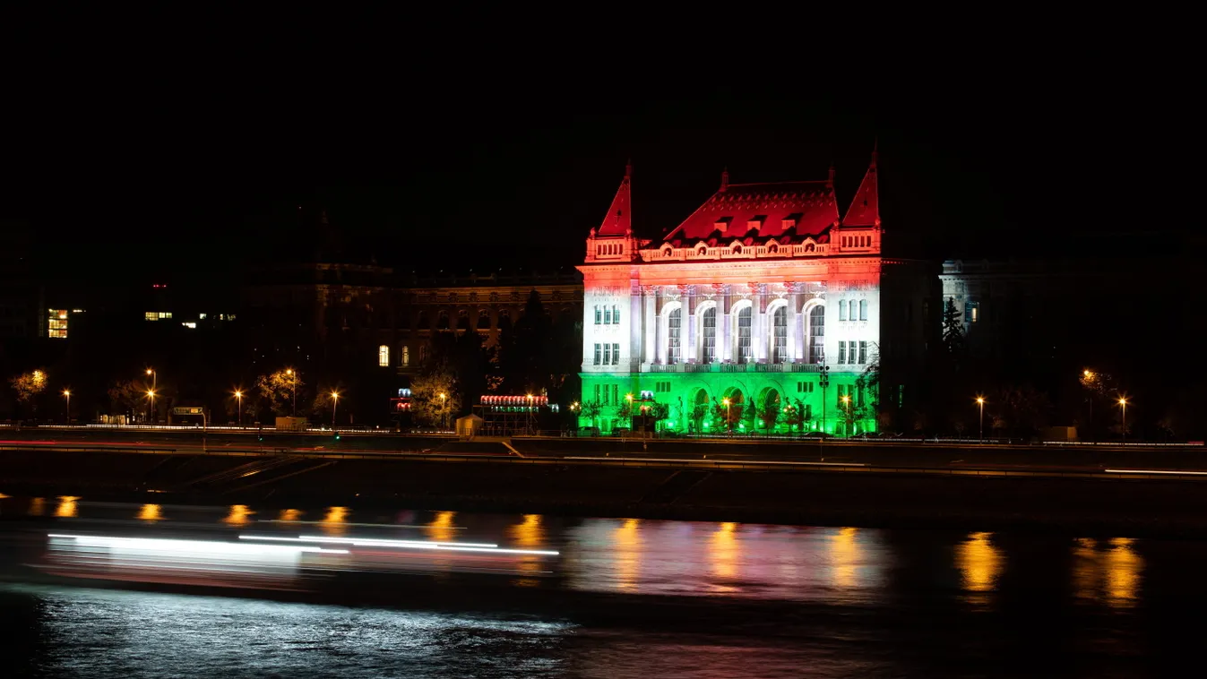 Fényköntösben pompáztak Budapest épületei
