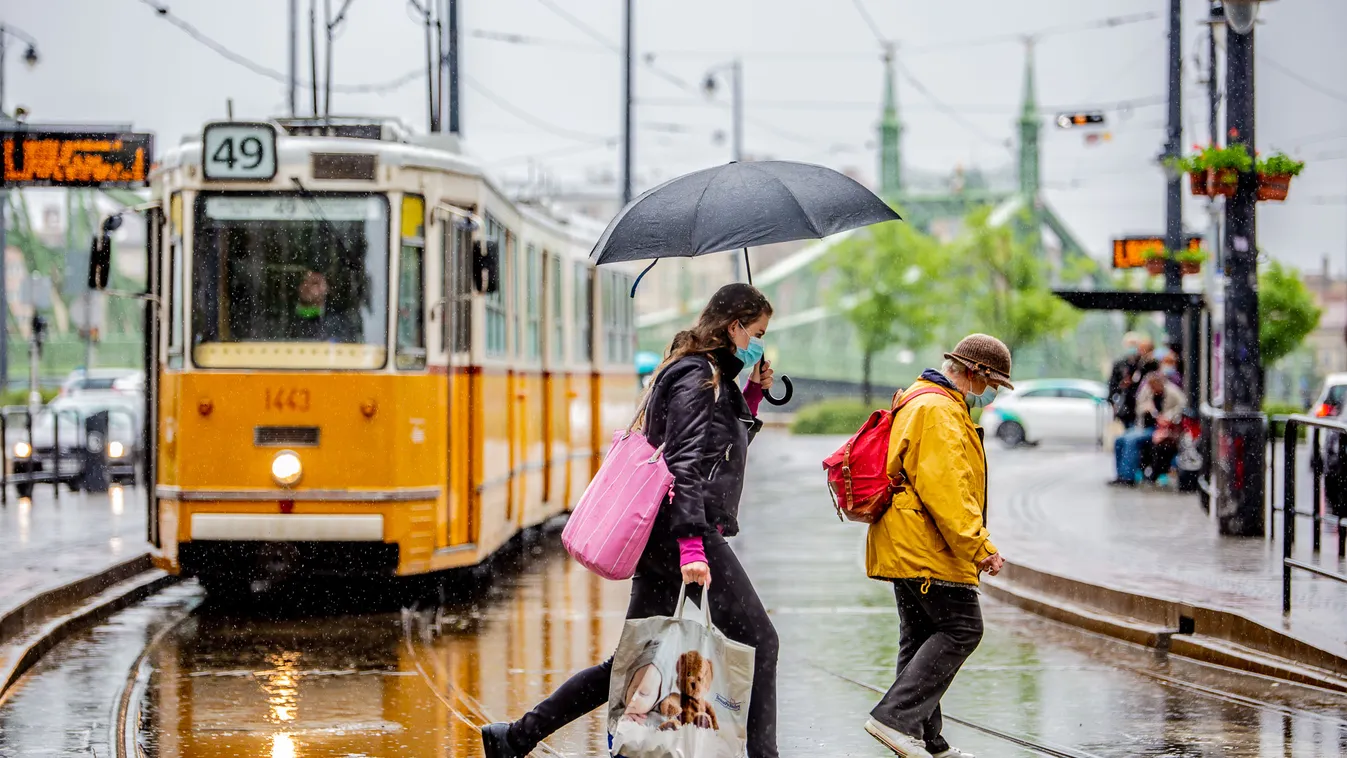 Visszatérő korlátozások: ismét kötelező a maszk a tömegközlekedésben