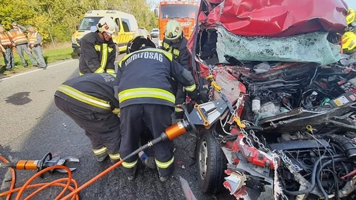 Megrázó képek érkeztek az 5 ember életét követelő brutális balesetről