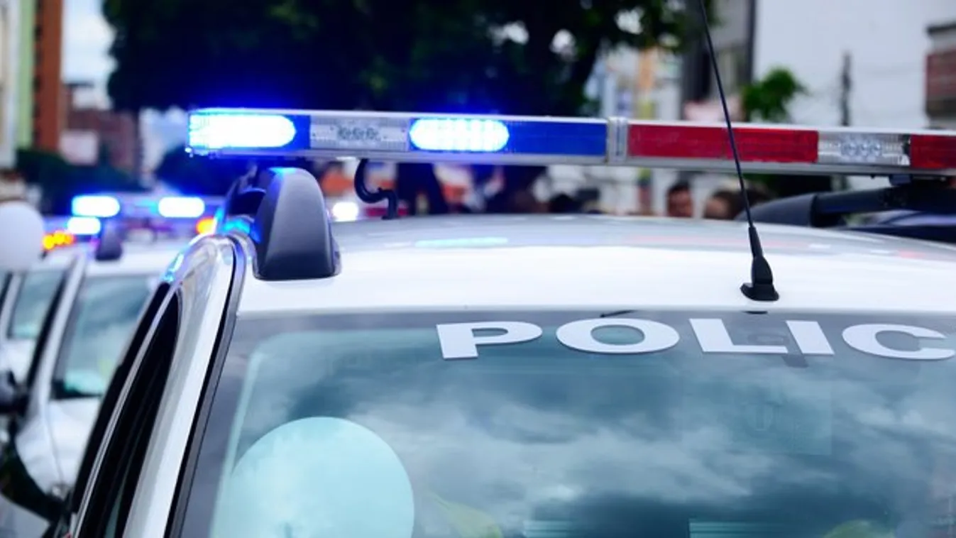 Áll a forgalom, durva baleset történt Budapesten