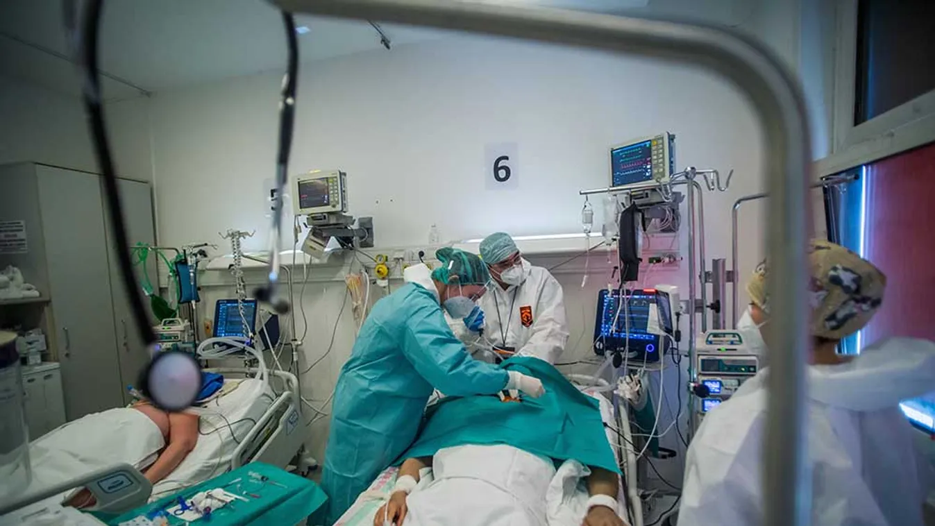 Borzasztó tragédia – Elhunyt az oltatlan apa, lélegeztetőn a kisiskolások