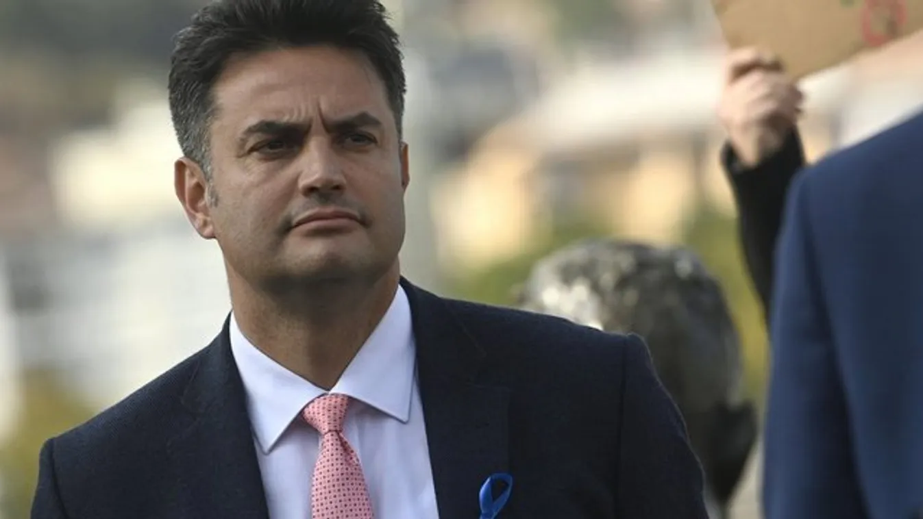 Márki-Zay szerint a magas benzinárra az a megoldás, ha az emberek kisebb autókra cserélik a jelenlegit
