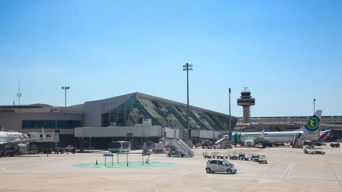 Órákra le kellett zárni a mallorcai repteret