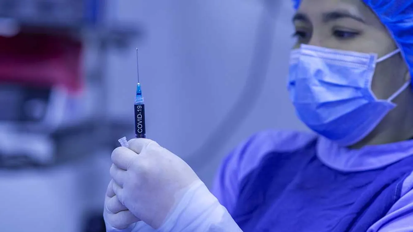 COVID - Durva szigorítás: a tanároknak kötelező az oltás