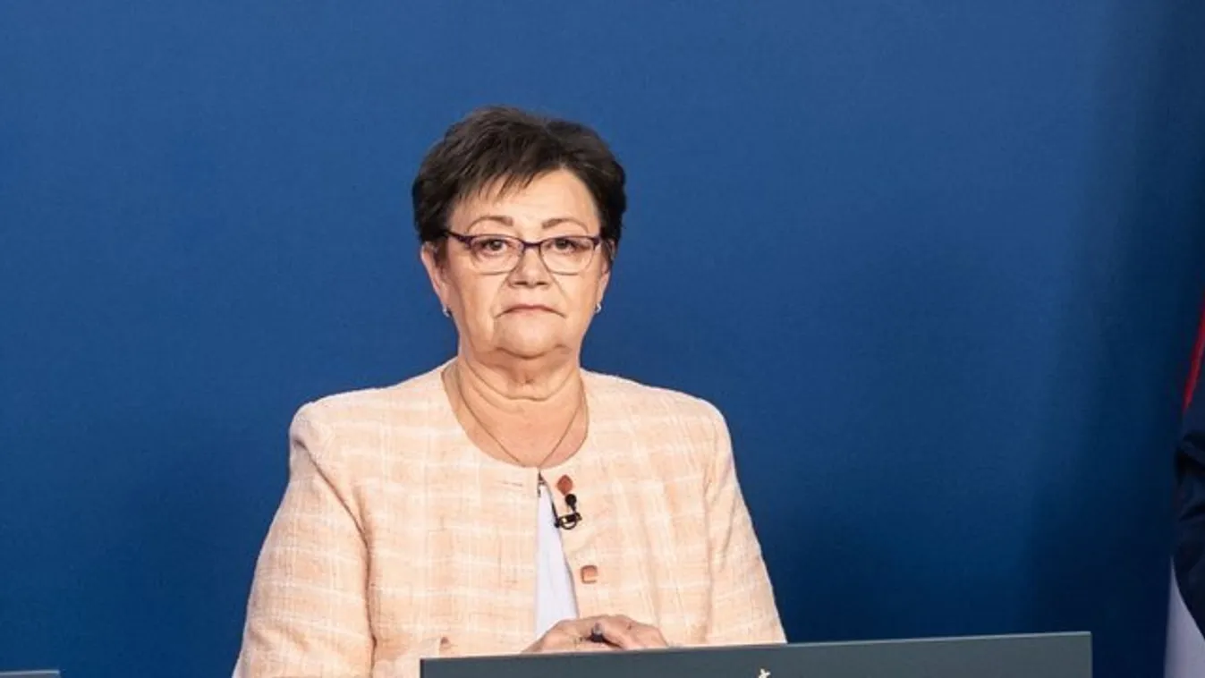 Müller Cecília megkongatta a vészharangot: mindenki vegye fel a harmadik oltást is!