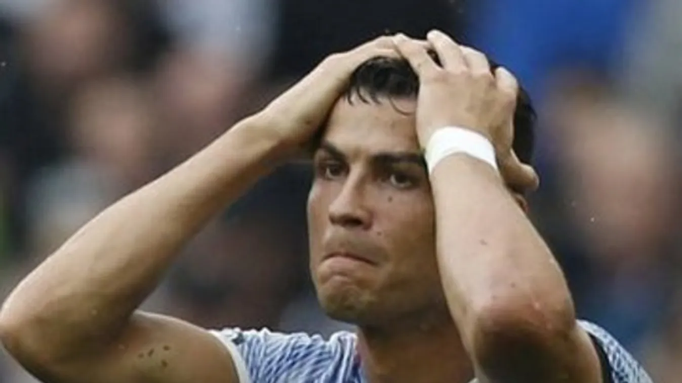 Kiderült, Cristiano Ronaldo családja miatt hagyja a Manchester United csapatát