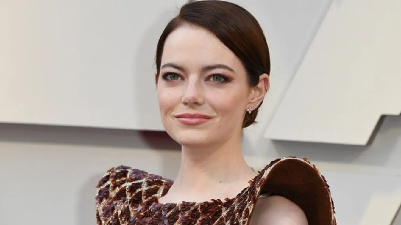 Az utolsó pillanatban halasztotta el az esküvőjét Emma Stone