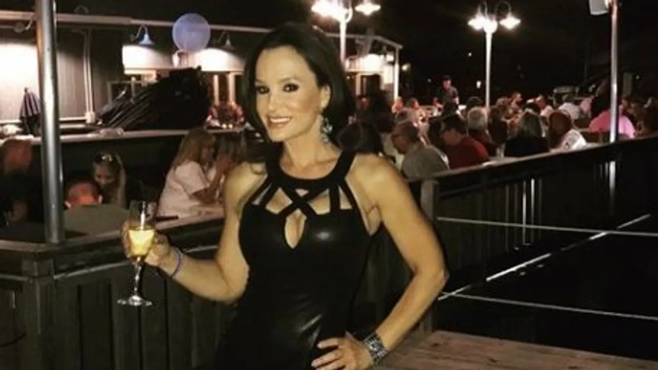 A legendás pornós Lisa Ann újra dolgozik, kíváncsi, miben találta meg a számítását?