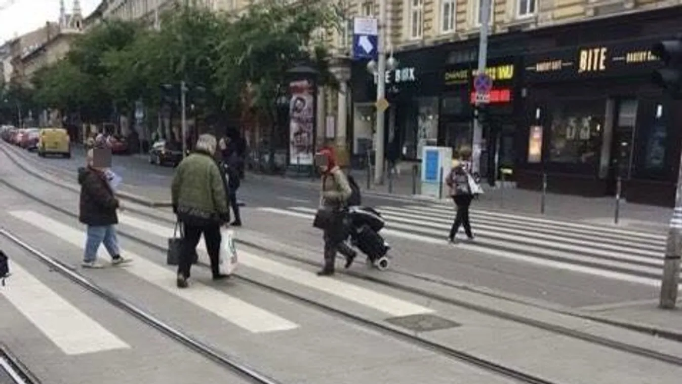 Visszatért! Rettegnek a combinós szatírtól