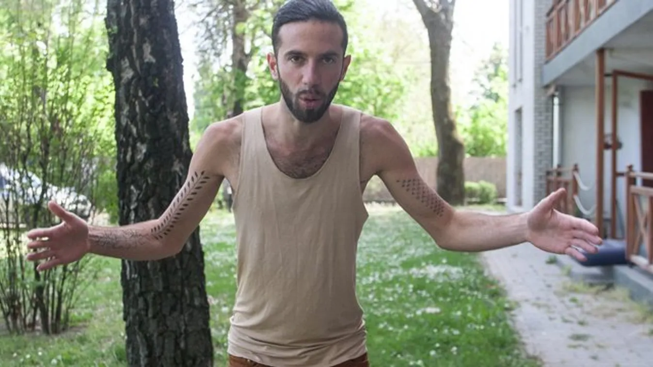 Vér: hatalmas pofont kapott Varga Viktor apukájától – videó