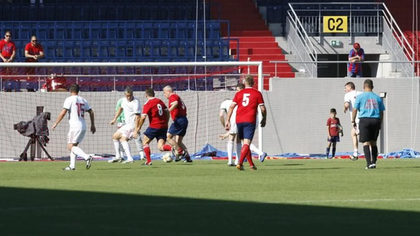 Legendák avatták fel a Vasas új stadionját