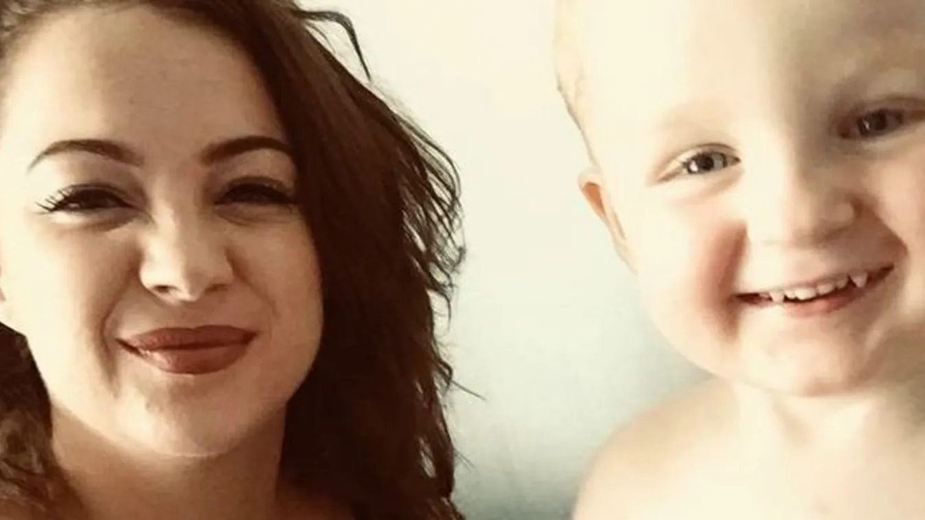 Cuki elváltozás: vámpírfogakat növesztett egy kétéves kisfiú