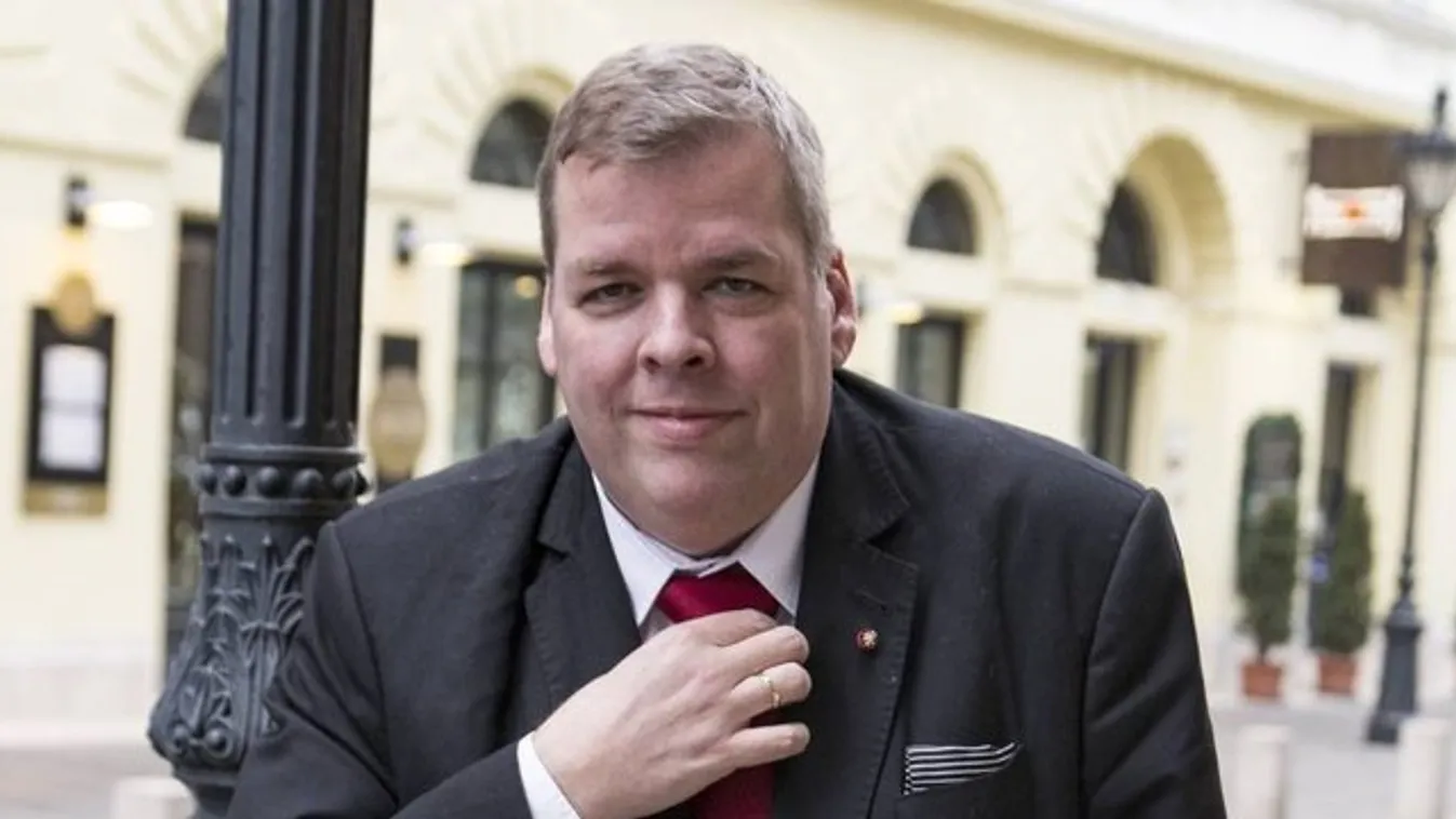 Schmuck Andor is megkapta a koronavírus elleni oltást