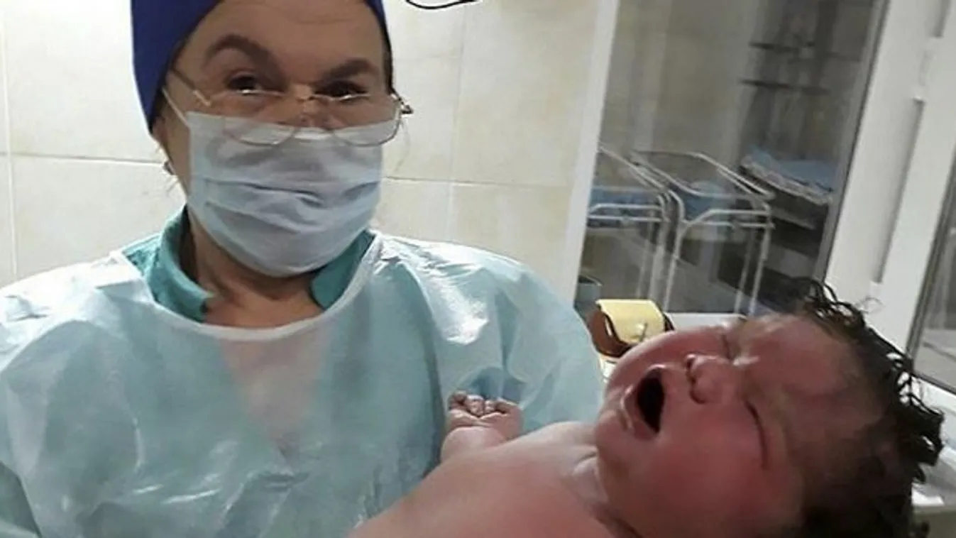 Természetes úton hozta világra hatalmas gyermekét az orosz nő