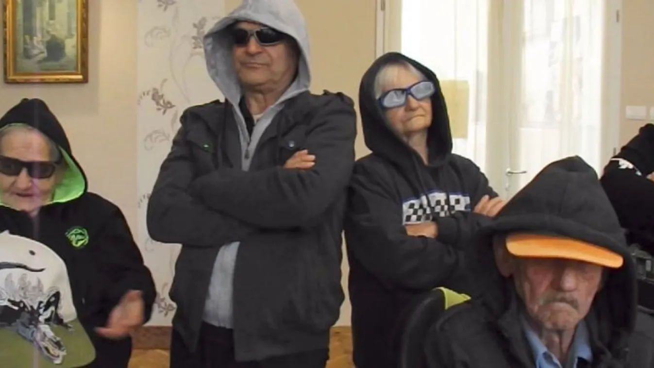 Rappelő újszászi nyugdíjasok tarolják le a netet - videó