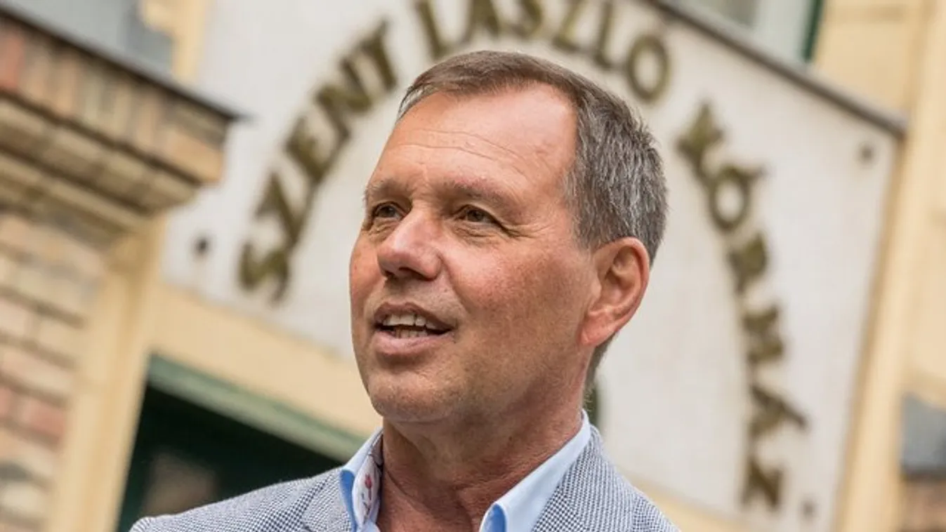 Dr. Szlávik János: Biztonságosak a célegyenesben lévő vakcinák