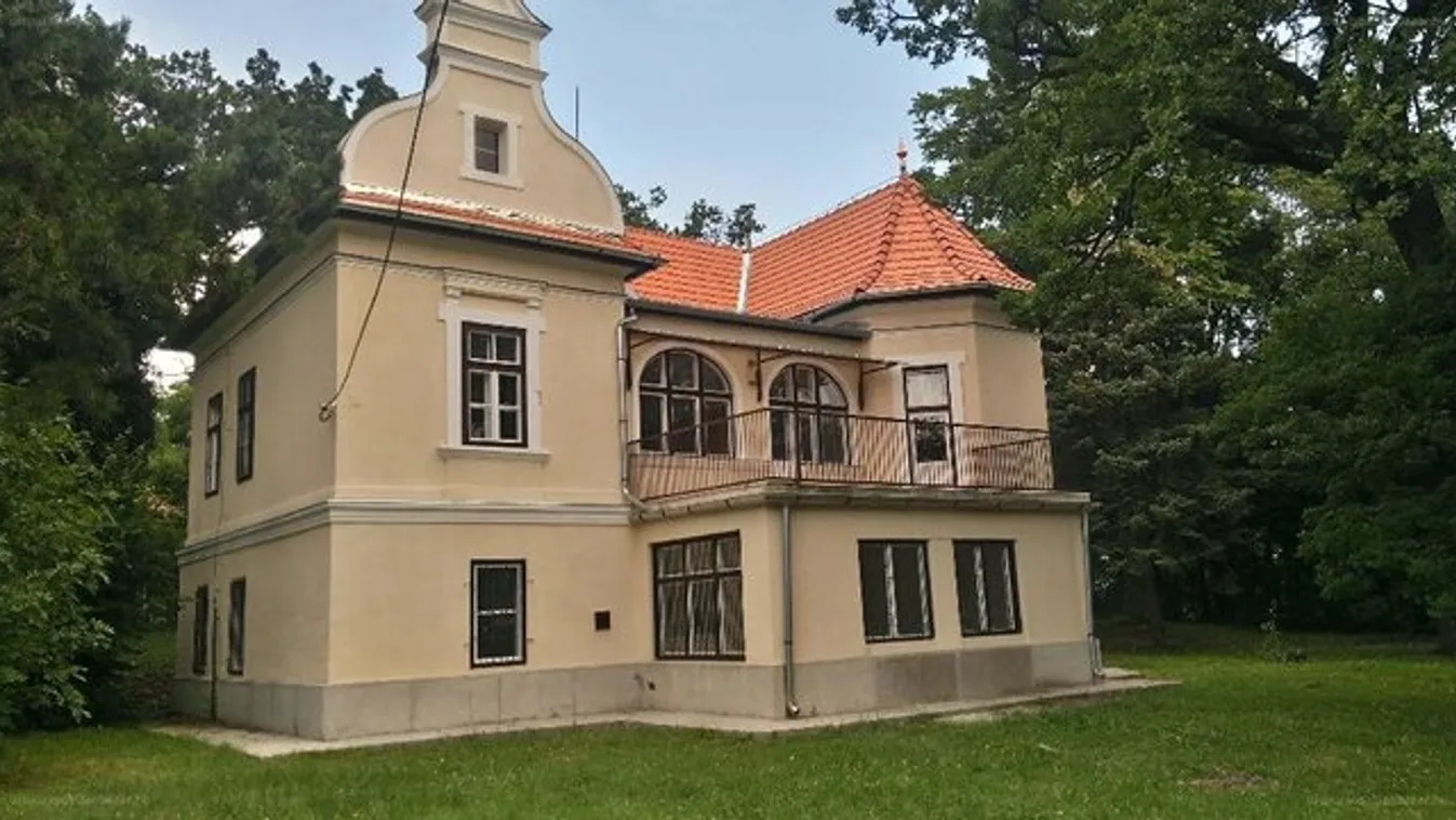 Ilyen egy árverés alatt álló önkormányzati ingatlan. Licitálna rá? Elmondjuk, hogyan teheti!