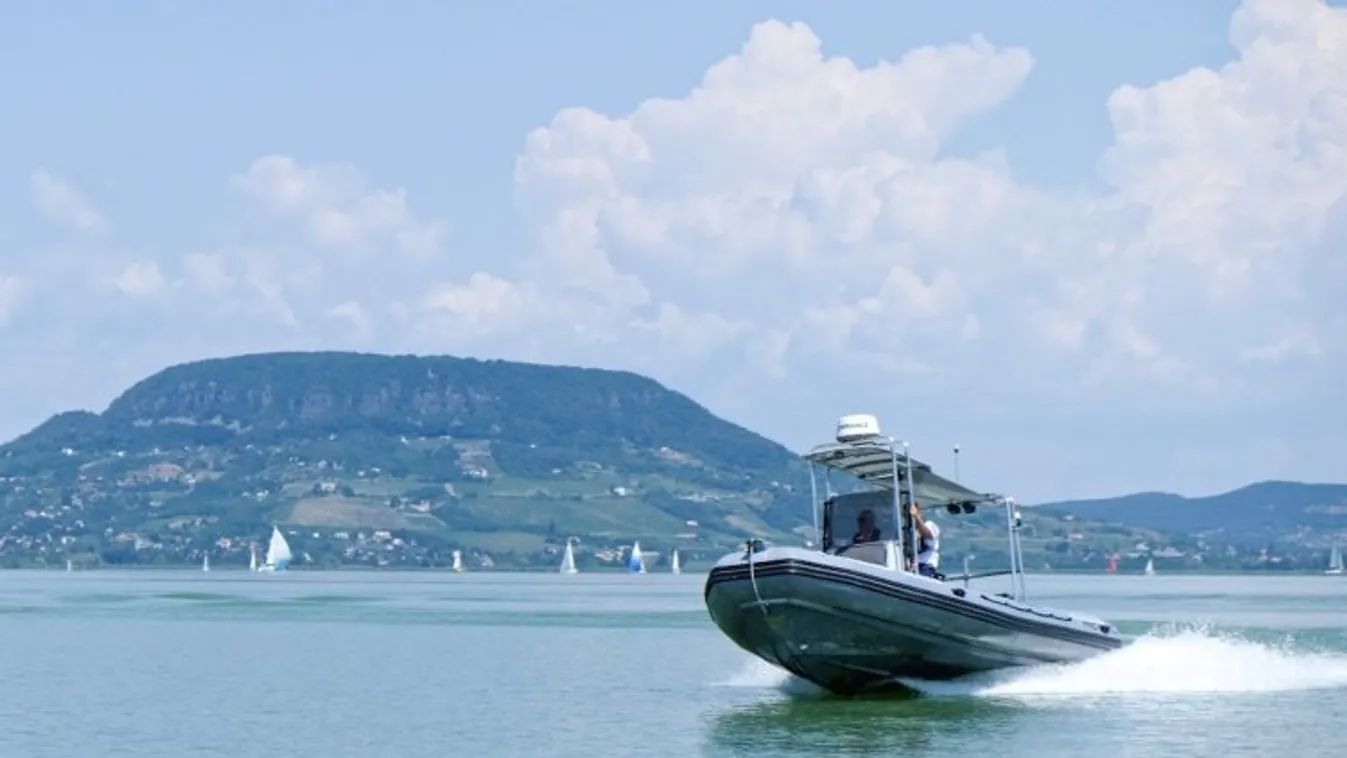 Vérfagyasztó pillanatok a Balatonnál: 6 embert kellett kimenteni a vízből