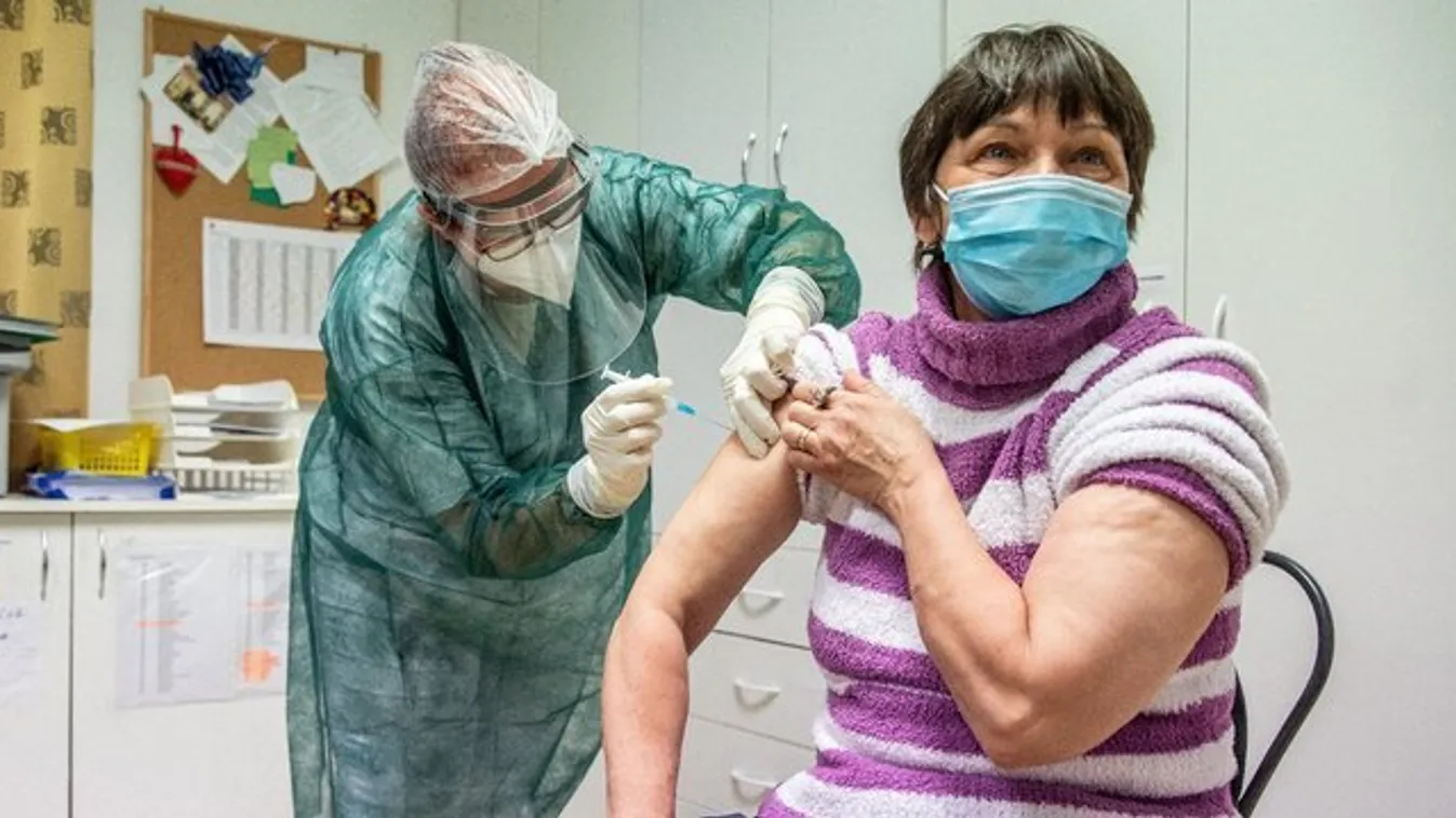 Fontos: mit tegyen az, aki a vakcina első adagja után, a második előtt mégis elkapja a koronavírust?