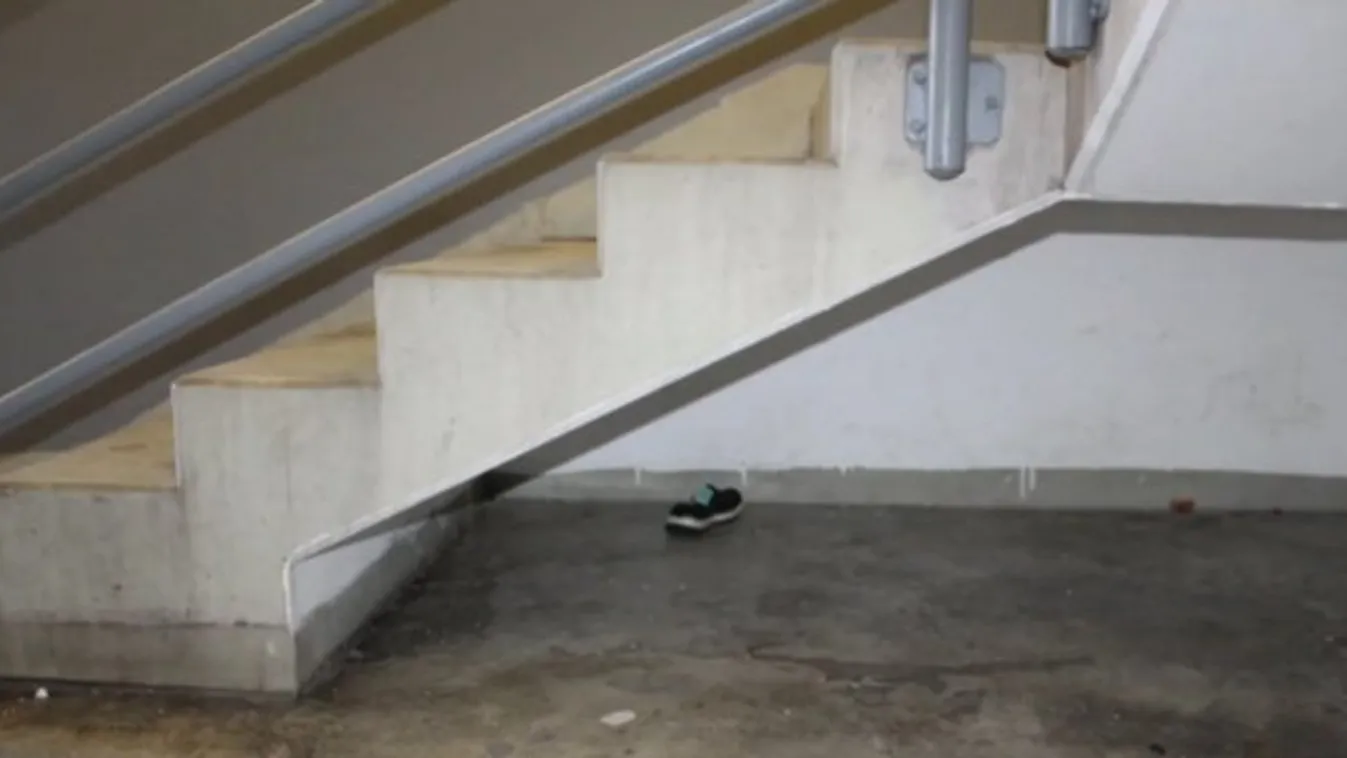 Meztelenre vetkőztette párját egy férfi a budapesti plázában: döbbenetes, ami történt - videó
