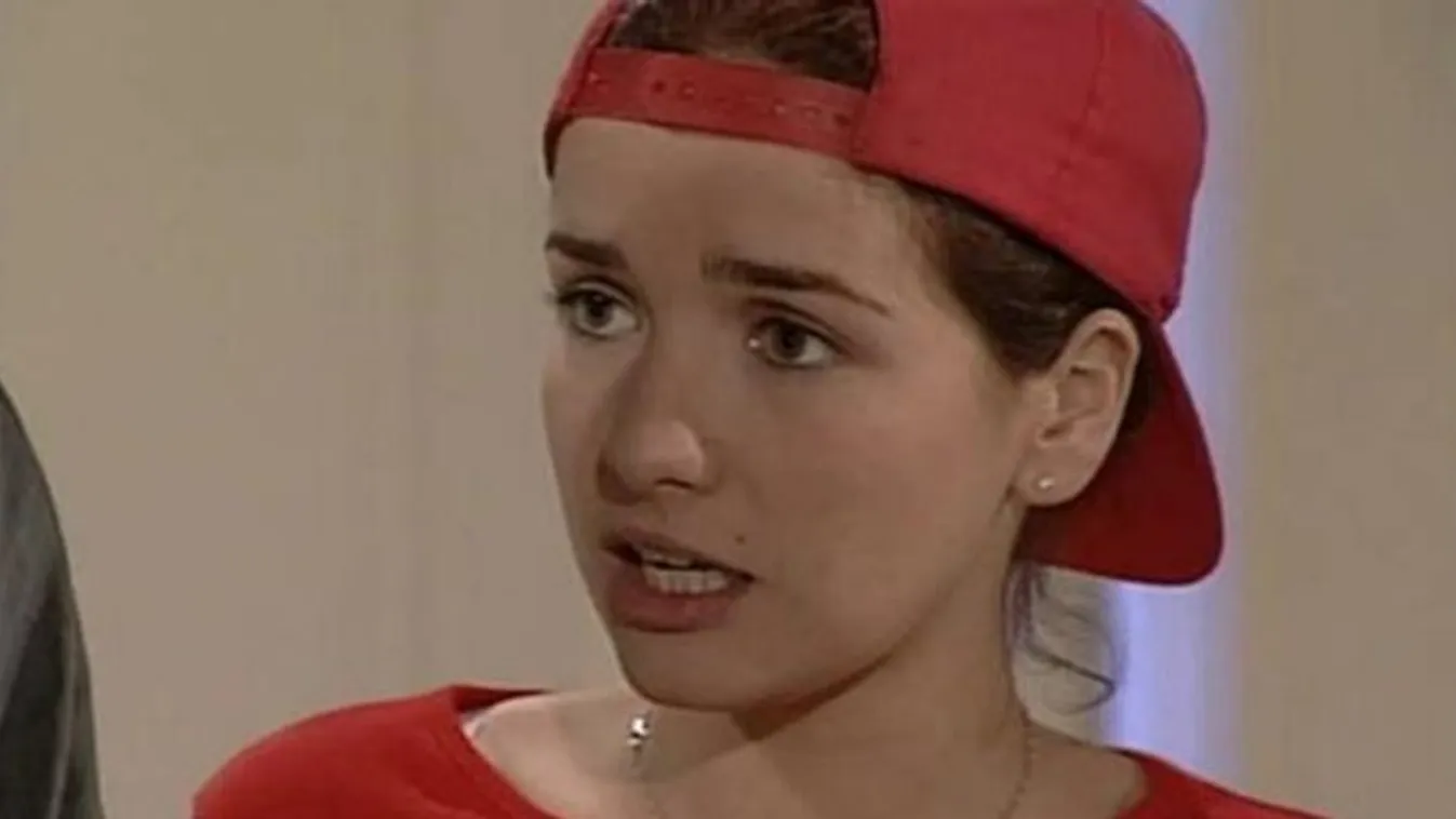 Rá sem lehet ismerni a Vad angyalra: Köldökig dekoltált felsőben, szőkén állt kamera elé Natalia Oreiro – fotó