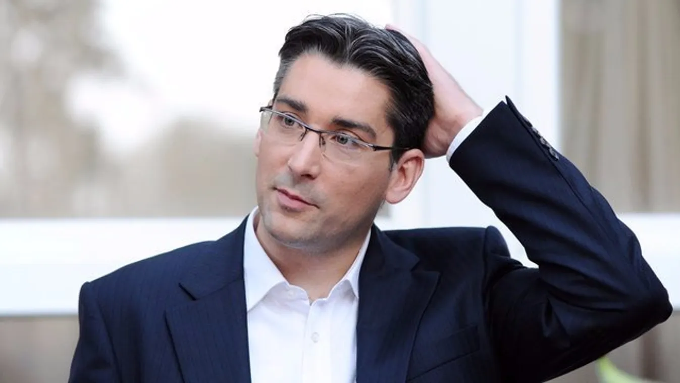 Bréking! Eldőlt Azurák Csaba sorsa!