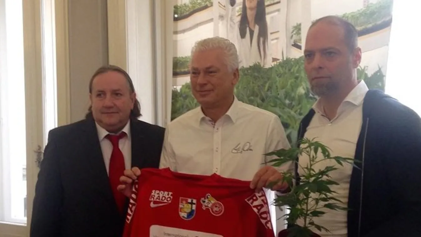 Marihuánát reklámoz a focicsapat