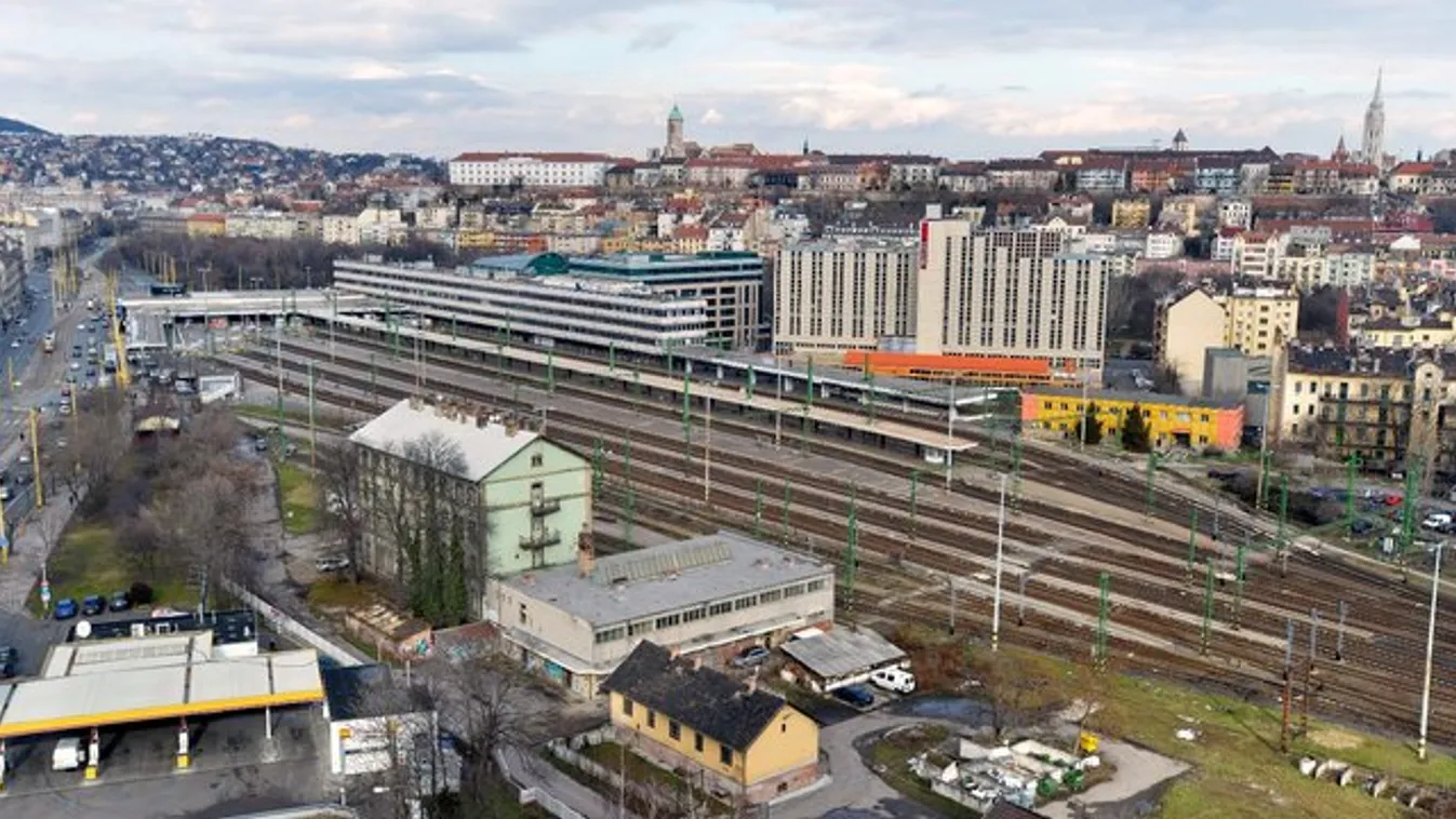 Jégpálya épül a Déli helyén